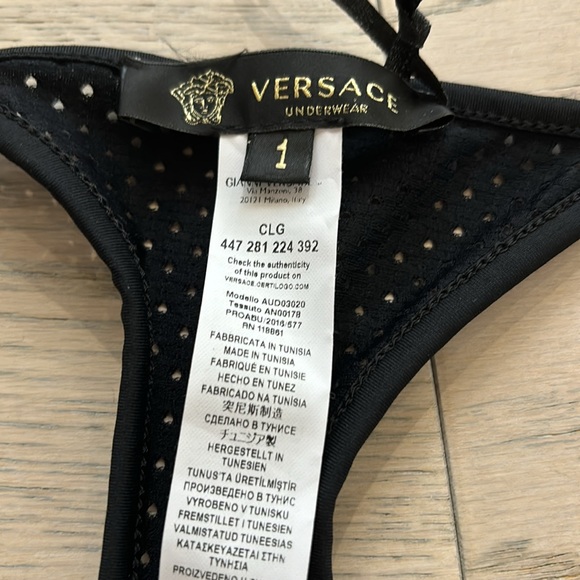 Brand new Versace sports top size 1 - Picture 3 of 7